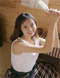 《国产吃瓜被网曝黑料-美女穿个性衣服跳舞直播》