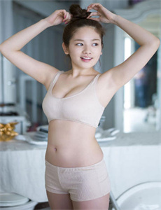 《女人下部全棵图片-姐弟俩拔萝卜又疼又叫高新》