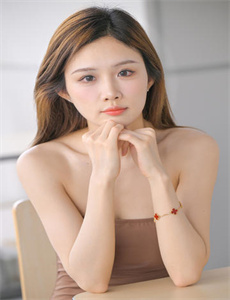 《夜夜爽妓女8888888视频-下贱妓女抽打扒开打花蒂》